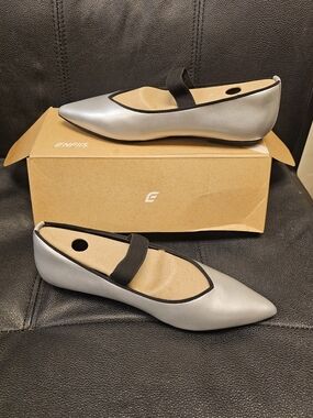 ENFIIS SILVER BALLET FLATS
